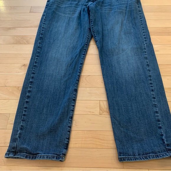 Lucky Brand men’s size 38/30 jeans 211 straight fit pants - Picture 3 of 10